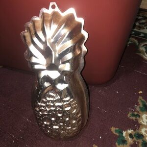 Shiny Copper Pineapple jello mold- wall hanging, collectors item vintage 1960s